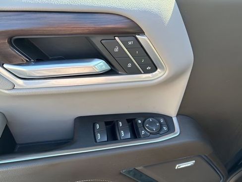 Used 2022 GMC Sierra 1500 SLT w/ SLT Premium Plus Package image 18