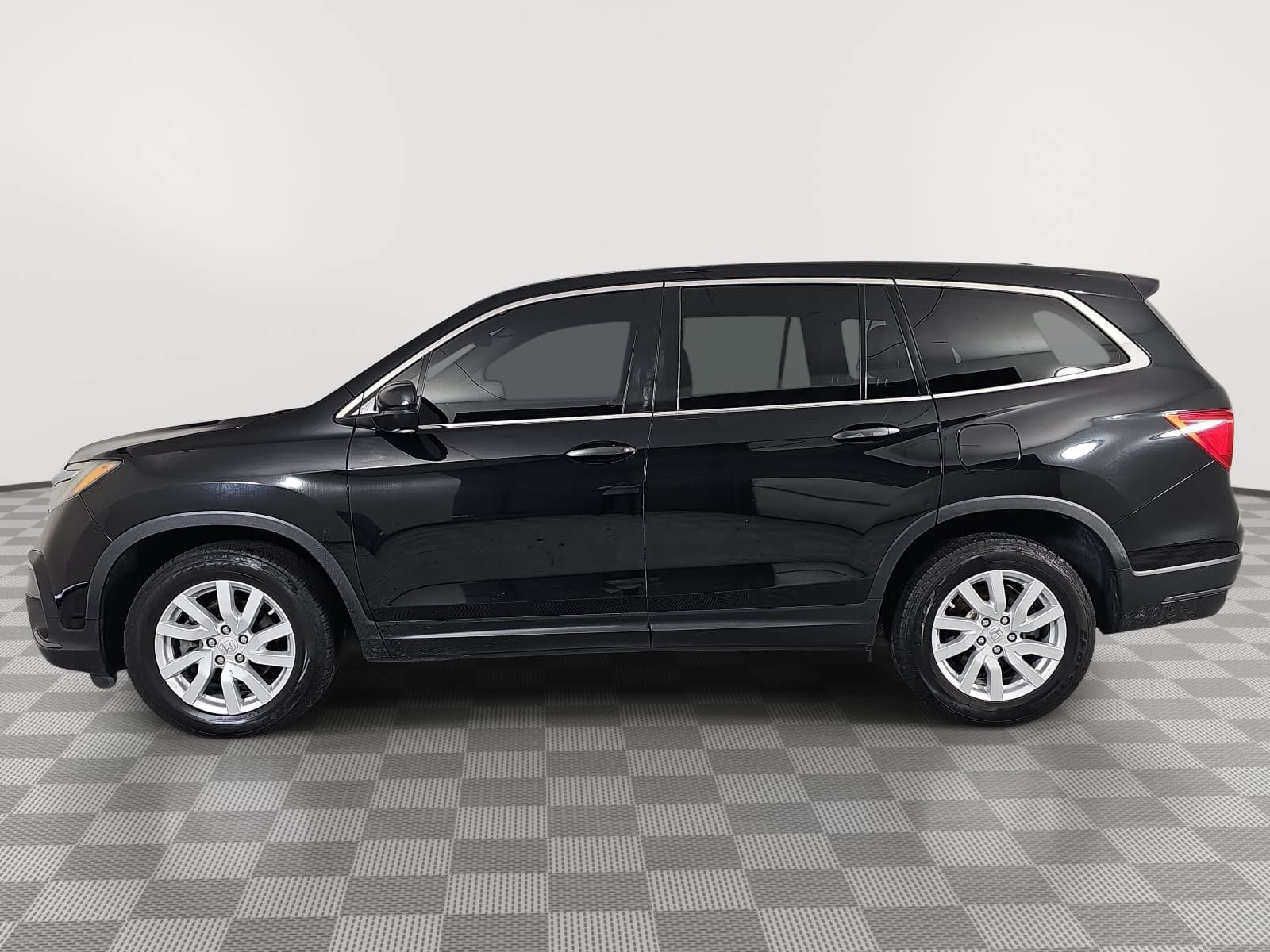 Used 2020 Honda Pilot LX image 5