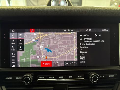 Used 2021 Porsche Macan AWD/4WD image 29