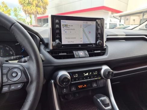 Used 2020 Toyota RAV4 Limited AWD/4WD image 15