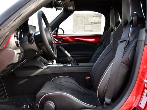 New 2025 MAZDA MX-5 Miata Club w/ Brembo/BBS Recaro Package image 17