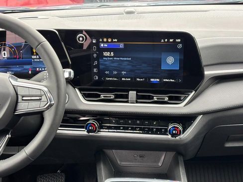 Used 2026 Chevrolet Equinox LT w/ Convenience Package II image 13