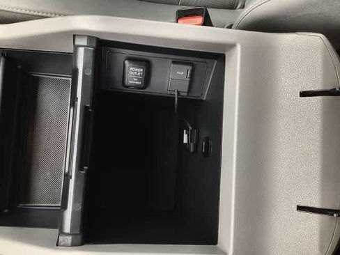 Used 2015 Honda Pilot LX image 27