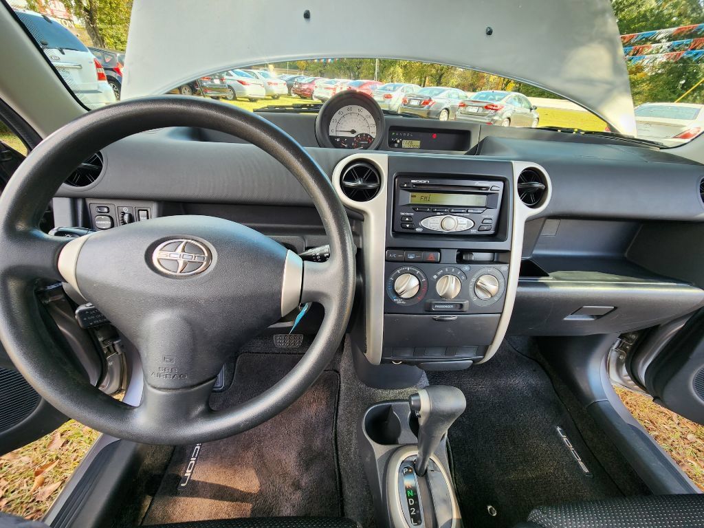 Used 2006 Scion xB FWD image 10
