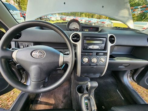 Used 2006 Scion xB image 10