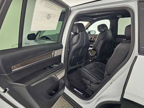 New 2026 Cadillac Vistiq Sport w/ LPO, Floor Liner Package AWD/4WD image 17
