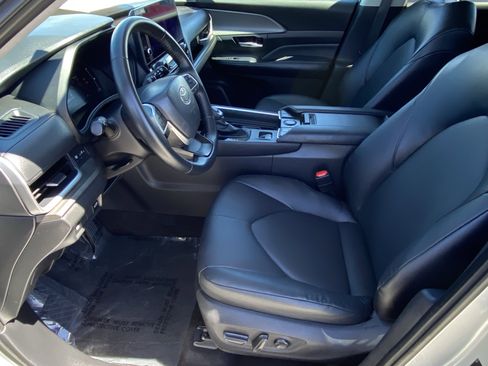 Certified 2025 Toyota Grand Highlander AWD image 27