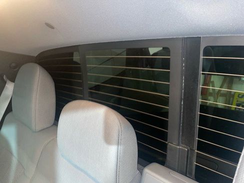 Used 2011 Ford F150 XLT w/ XLT Chrome Pkg image 24