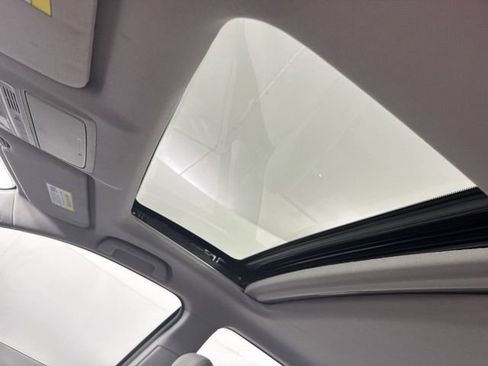 Used 2016 Honda Accord EX image 18