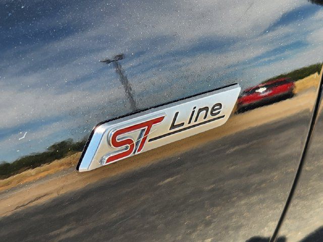Used 2025 Ford Escape ST-Line Select AWD/4WD image 10