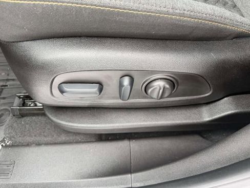 Certified 2023 Chevrolet Equinox LT image 6