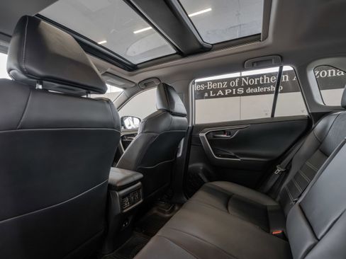 Used 2021 Toyota RAV4 Limited image 26