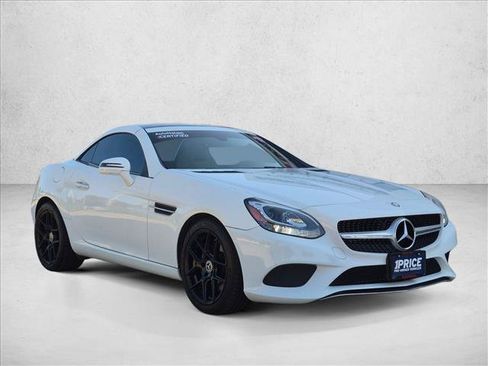 Used 2017 Mercedes-Benz SLC 300 image 3