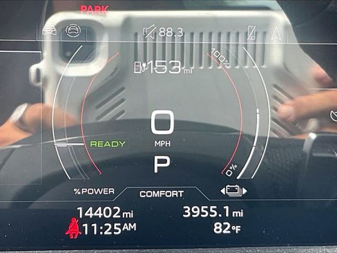 Used 2024 Audi RS e-tron GT w/ Carbon Performance Package AWD/4WD image 25