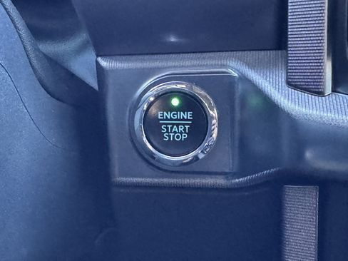 Used 2022 Ford F150 Platinum w/ Equipment Group 701A High image 32