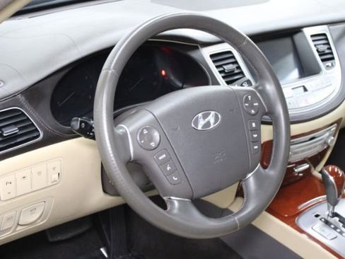 Used 2014 Hyundai Genesis 3.8 w/ Technology Package 03 RWD image 10