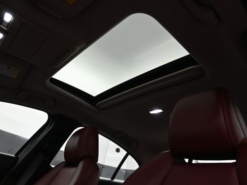 Used 2024 MAZDA MAZDA3 s image 20