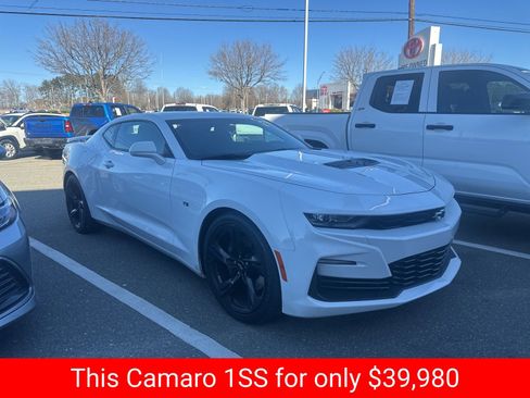 Used 2021 Chevrolet Camaro SS image 6