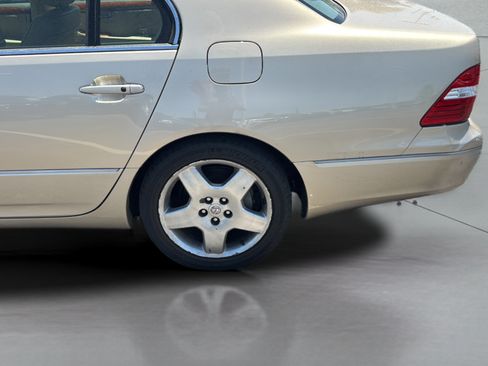 Used 2006 Lexus LS 430 RWD image 37