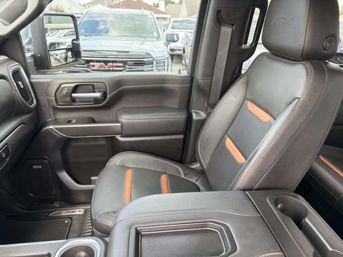 Used 2022 GMC Sierra 2500 AT4 w/ AT4 Premium Plus Package AWD/4WD image 21