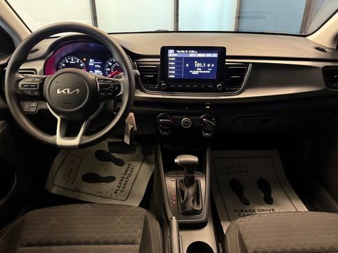 Used 2023 Kia Rio S image 9