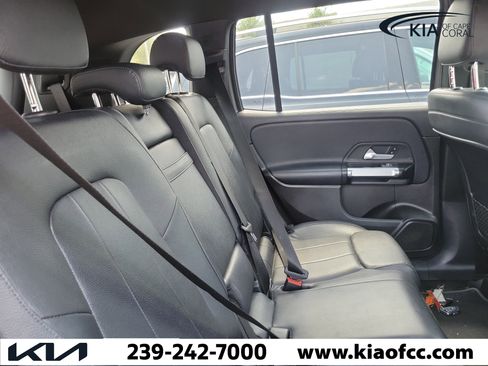 Used 2020 Mercedes-Benz GLB 250 4MATIC image 15