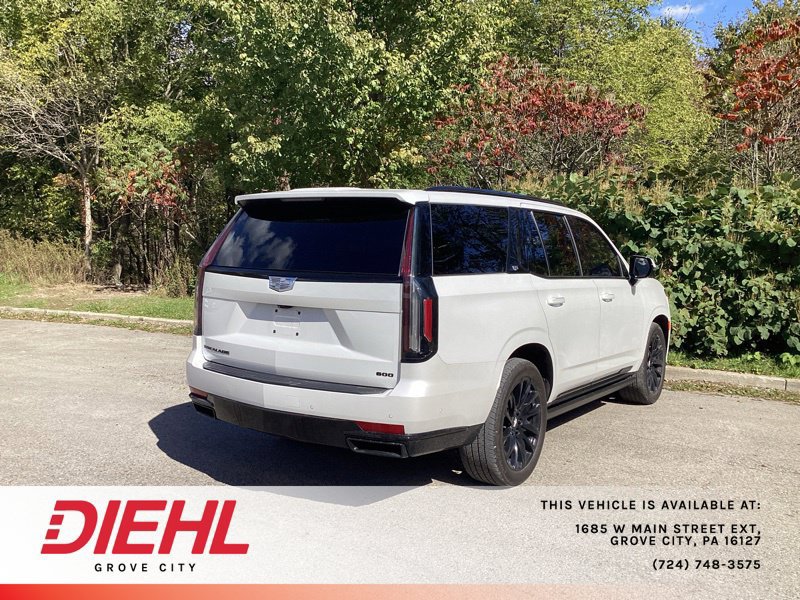 Used 2024 Cadillac Escalade Sport Platinum w/ LPO, ONYX Package AWD/4WD image 7