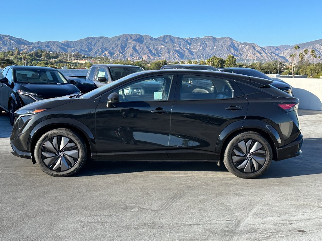 Used 2024 Nissan Ariya AWD image 3