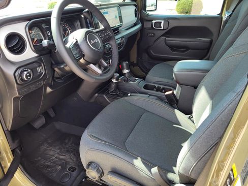 New 2025 Jeep Gladiator Willys image 14