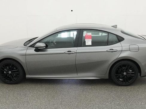 Used 2026 Toyota Camry SE FWD image 50