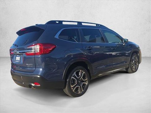 Used 2023 Subaru Ascent Limited AWD/4WD image 4