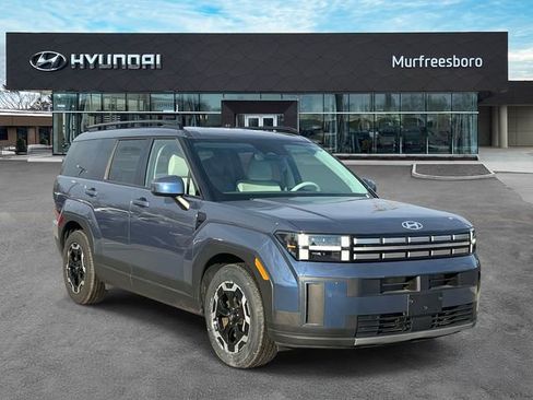 Used 2025 Hyundai Santa Fe SEL image 3