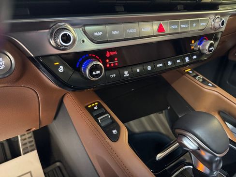 Certified 2023 Kia Telluride SX Prestige X-Line AWD/4WD image 30