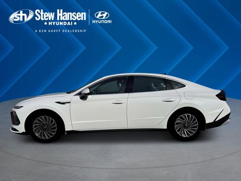 New 2026 Hyundai Sonata SEL FWD image 3