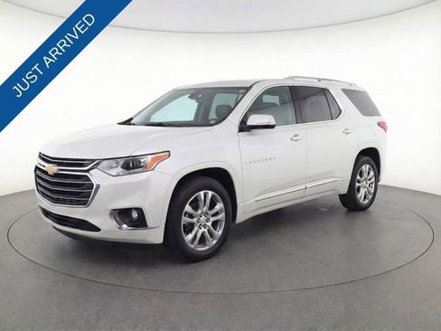 Used 2021 Chevrolet Traverse High Country w/ LPO, Floor Liner Package image 16