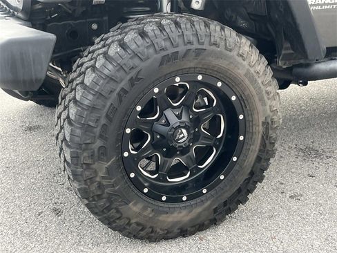 Used 2017 Jeep Wrangler Unlimited Sport w/ Quick Order Package 24S image 9