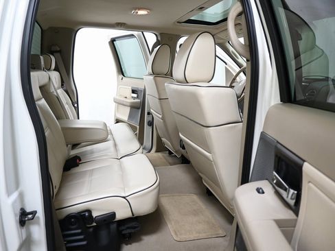 Used 2006 Lincoln Mark LT 4x4 image 22