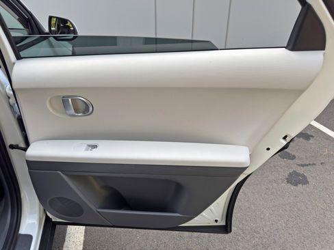 Used 2024 Hyundai Ioniq 5 SE image 40