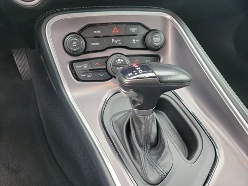 Used 2022 Dodge Challenger GT image 9