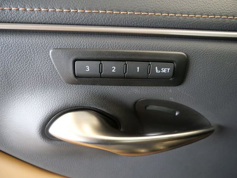 Used 2025 Lexus ES 350 w/ Premium Package FWD image 35