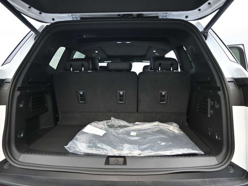 New 2026 Buick Enclave Preferred image 13