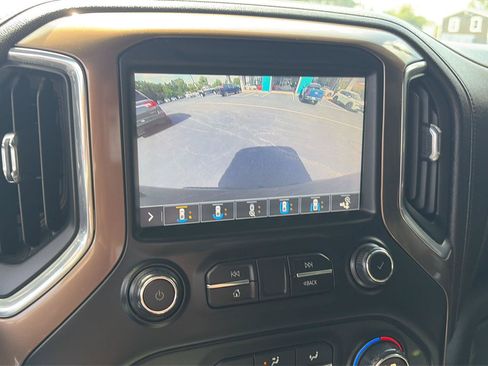 Used 2019 Chevrolet Silverado 1500 High Country w/ Technology Package AWD/4WD image 31
