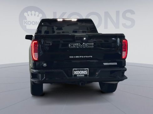 Used 2022 GMC Sierra 1500 Elevation w/ LPO, Elevation Black Package image 11