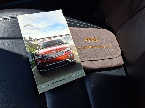 Used 2016 Jeep Grand Cherokee Limited AWD/4WD image 26