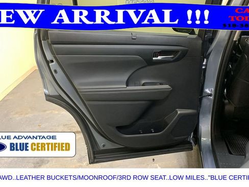 Used 2020 Toyota Highlander XLE image 24