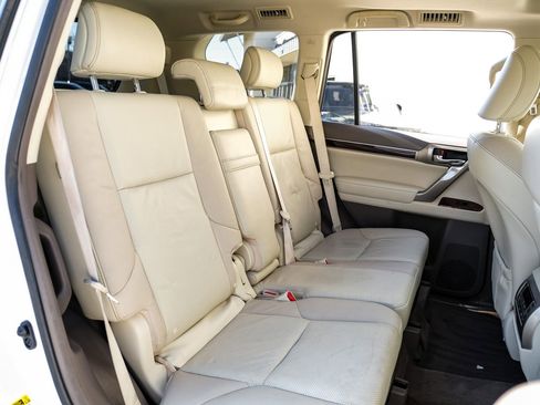 Used 2015 Lexus GX 460 w/ Premium Package image 35