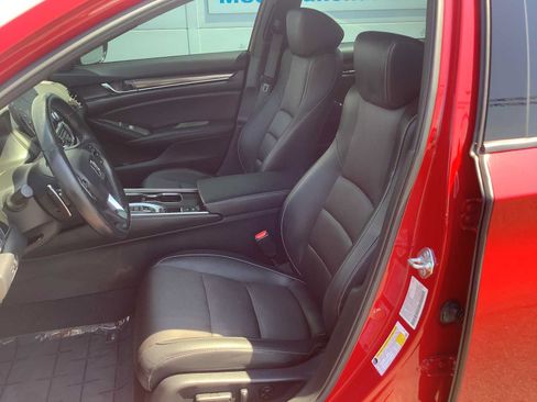Used 2021 Honda Accord Sport image 11