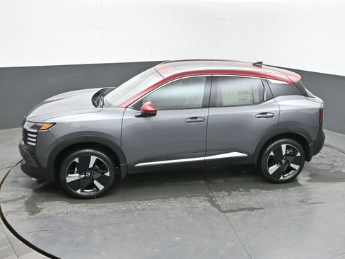 New 2026 Nissan Kicks SR w/ SR Premium Package FWD image 33