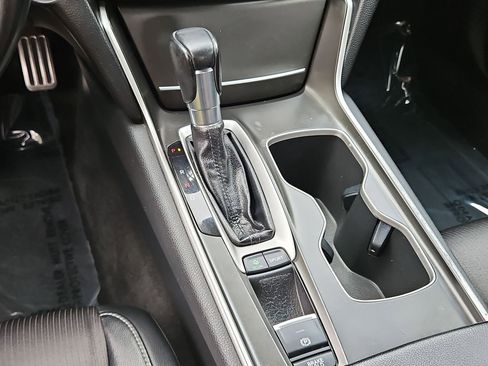 Used 2018 Honda Accord Sport image 27