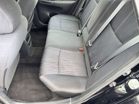 Used 2016 Nissan Sentra SV FWD image 28